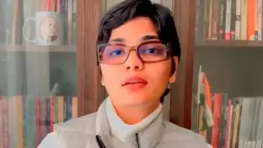 কাশ্মীর হামলা নিয়ে পোস্টের ঘটনায়  গায়িকা আটক