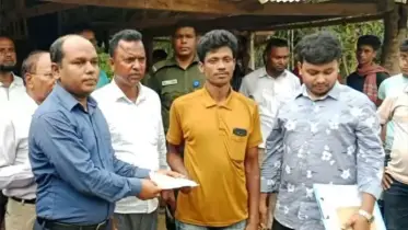 কেশবপুরে সরকারি গাছ ও মাটি কাটার অপরাধে জরিমানা