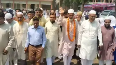 ৩৭ বছরের শিক্ষকতা শেষে রাজকীয় বিদায় স্কুল শিক্ষকের 