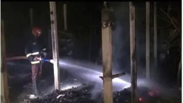 মাত্র কয়েক মিনিটেই সব শেষ! দুর্গাপুরে ভয়াবহ অগ্নিকাণ্ড
