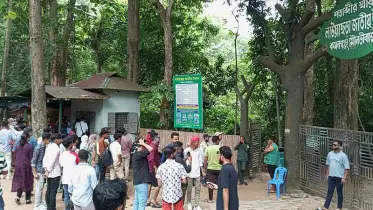 ঈদে ছুটিতে পর্যটকের পদচারনায় মুখর লাউয়াছড়া জাতীয় উদ্যান