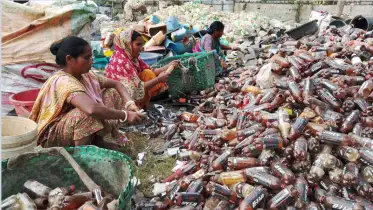 কিশোরগঞ্জে প্লাস্টিক কুচিতে কর্মসংস্থানের বিপ্লব