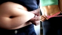 কোমরের বাড়তি মেদ ঝরাবেন যেভাবে