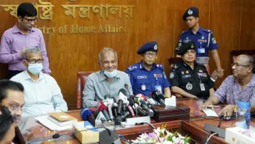 আসিফ মাহমুদের ব্যাগে ম্যাগাজিন পাওয়া নিয়ে যা বললেন স্বরাষ্ট্র উপদেষ্টা