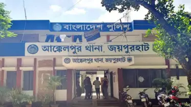 আক্কেলপুরে ‘চাকু মানিক’ গ্রেপ্তার, ধস্তাধস্তিতে এএসআই আহত