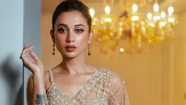হাতে বন্দুক পেলে সবার আগে পরিচালক’কে গুলি করব: মিমি