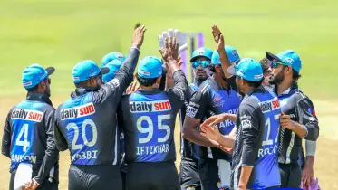 রোমাঞ্চকর জয়ে ফাইনালে রংপুর রাইডার্স, বিদায় সাকিবের দুবাই ক্যাপিটালস