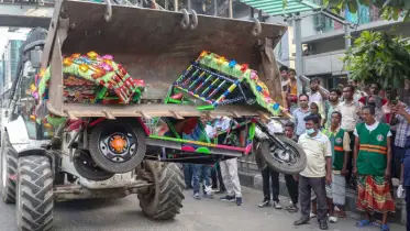 অভিযানে ভেঙে ফেলা অটোরিকশার চালকদের জন্য ডিএনসিসির সুখবর!