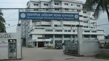 নিয়ন্ত্রণ হারিয়ে বাস মসজিদে, পিতা-পুত্র নিহত, আহত ১০