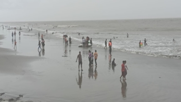 সক্রিয় মৌসুমি বায়ুর প্রভাবে গুঁড়ি গুঁড়ি থেকে মাঝারি বৃষ্টিপাত অব্যাহত