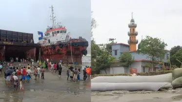 আনোয়ারায় আটকে পড়া কয়লাবাহী জাহাজে হুমকিতে শতবর্ষী মসজিদ, মাদ্রাসা ও বেড়িবাঁধ