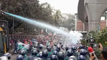 শাহবাগ ছাড়লেন আউটসোর্সিং কর্মীরা
