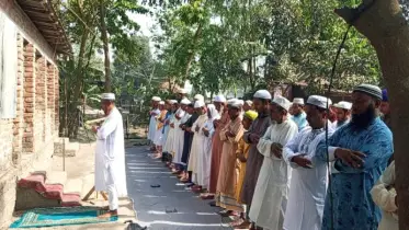লালমনিরহাটে সৌদি আরবের সঙ্গে মিল রেখে ঈদুল ফিতর উদযাপন