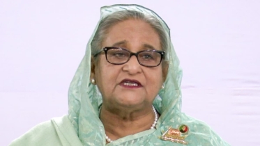 ফেঁসে যাচ্ছেন শেখ হাসিনা