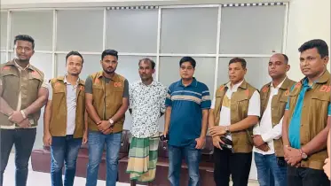 সোনাপুরে প্রযুক্তির সহায়তায় ধরা পড়ল পলাতক আসামি