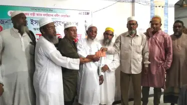 মসজিদের মুয়াজ্জিনের ব্যতিক্রমী বিদায় সংবর্ধনা