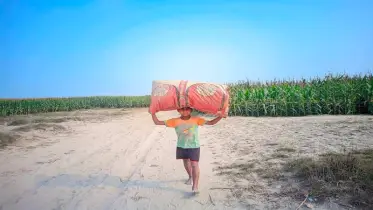 শিক্ষা ও পুষ্টিহীনতায় চরাঞ্চলের শিশুরা