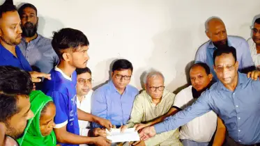 চব্বিশের গণঅভ্যুত্থানে আহত রাকিবুলের খোঁজ নিলেন তারেক রহমান