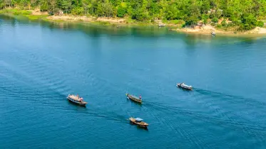 টানা বৃষ্টিতে কাপ্তাই লেকে পানি বেড়ে ১০৬ ফুট