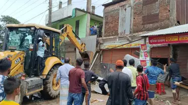 শাহরাস্তিতে অবৈধ স্থাপনায় প্রশাসনের হস্তক্ষেপ