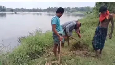 ছড়ানো হলো পশুর নাড়িভুঁড়ি, হালদা আজ মৃত্যু উপত্যকা!
