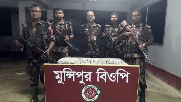 মুন্সীপুর সীমান্তে ১২ কেজি অবৈধ রূপার গয়না জব্দ করেছে বিজিবি 