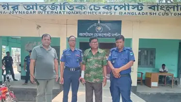 ভারতে যাওয়ার সময় জীবননগর উপজেলা আওয়ামী লীগের সাবেক সভাপতি গ্রেপ্তার