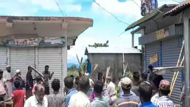 দোকান ও বসতঘর  দখল নিয়ে দু’পক্ষের মধ্যে সংঘর্ষ,  আহত ১৫