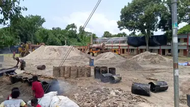 ঝিনাইদহে বিদ্যালয়ের খেলার মাঠ দখল করে চলছে ঠিকাদারি প্রতিষ্ঠানের কাজ