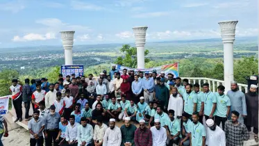 আলুটিলায় স্বেচ্ছাসেবীদের উৎসব, পাহাড়ি প্রান্তরে তারুণ্যের স্পন্দন