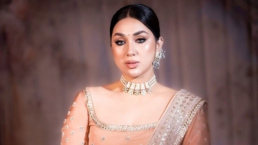 আত্মসমর্পণ করে জামিনে মুক্ত অপু বিশ্বাস