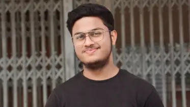 অসুস্থ মা-বাবার সেবায় নিবেদিত আপন, এসএসসিতে জেলার সেরা