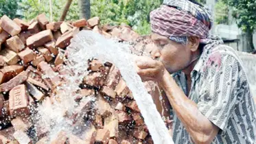 তীব্র তাপপ্রবাহে সতর্কতা