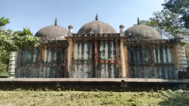 সংরক্ষণের অভাবে হারিয়ে যাচ্ছে মোঘল আমলের মসজিদ
