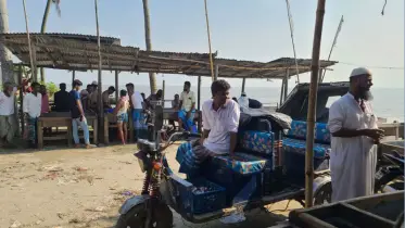 নিষেধাজ্ঞার পরও নেই কাঙ্ক্ষিত ইলিশ, জেলেপল্লিতে হাহাকার