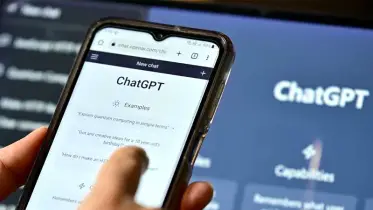 দিনভর ChatGPT’র সঙ্গে গল্প করছেন? ভুলেও এই প্রশ্নগুলি করবেন না!