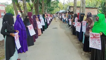 পরিকল্পিত হত্যাকাণ্ডের বিচার চাই, ফাঁসির দাবিতে ফকিরহাটে বিক্ষোভ