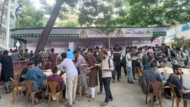 নবীনদের স্বাগত জানিয়ে জবি ছাত্রশিবিরের মৌসুমি ফল উৎসব