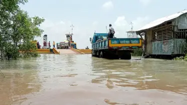 দক্ষিণাঞ্চলের নদ-নদীর পানি বিপদসীমার ওপরে