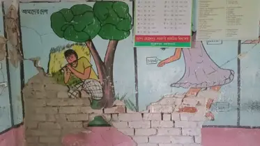 আক্কেলপুরে জীবন ঝুঁকিতে দুইশ শিক্ষার্থী