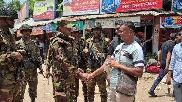 প্রবাসফেরত দুই যুবকের স্বপ্ন রক্ষায় সেনাবাহিনী: ঈদের ভিড়ে টিকিটহীন যাত্রা হলো নিশ্চিত