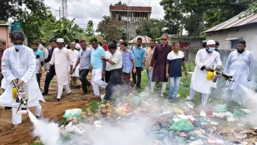 কুমিল্লায় মশা নিধনে মাঠে মানবিক সংগঠন ‘বিবেক’