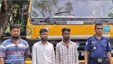 নরসিংদীতে ১১ টন নিষিদ্ধ পলিথিন ব্যাগ উদ্ধার, গ্রেফতার ২
