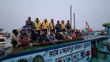 যমুনা নদীতে মধ্যরাতের হানা, ড্রেজারসহ আটক ১৮