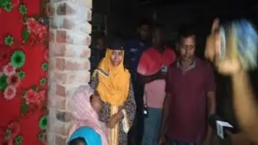 কুষ্টিয়ায় স্ত্রী ও সন্তানকে কুপিয়ে আত্মহত্যার চেষ্টা, স্ত্রীর মৃত্যু