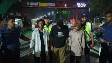 সাভারে যাত্রীবেশে থাকা তিন ছিনতাইকারী গ্রেপ্তার