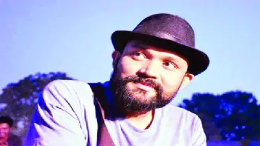 বহুমাত্রিক শুভাশীষ দত্ত তন্ময়