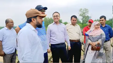 বদলগাছীর ছোট যমুনা নদী পরিদর্শনে জাতীয় নদী রক্ষা কমিশন
