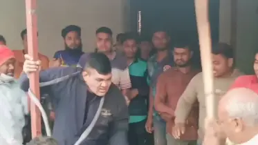 ছিনতাইকালে ভুয়া ডিবি পুলিশকে গণধোলাই