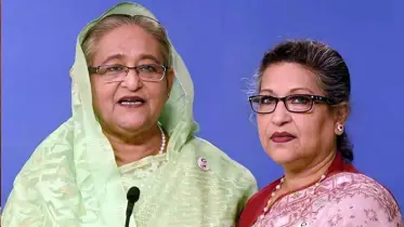 পদত্যাগ করাতে শেখ হাসিনার পা ধরেছিলেন রেহানা